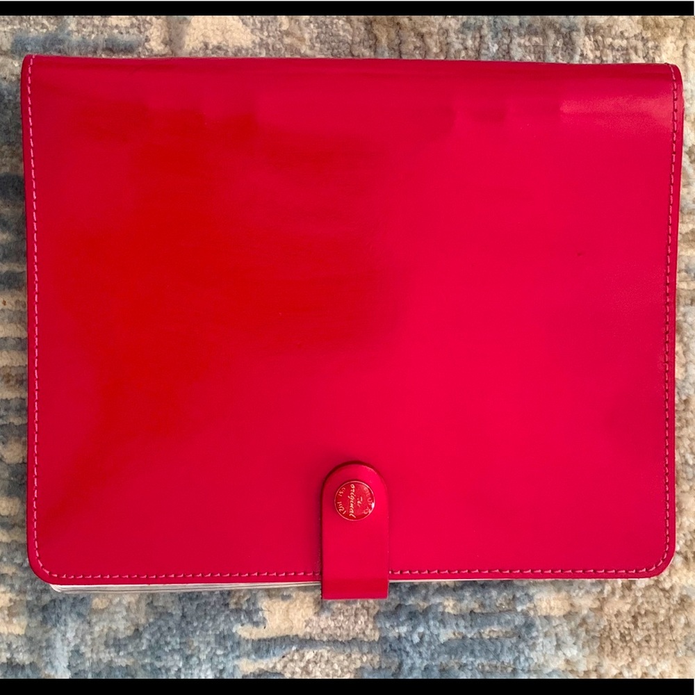A5 Patent Fuchsia Filofax planner